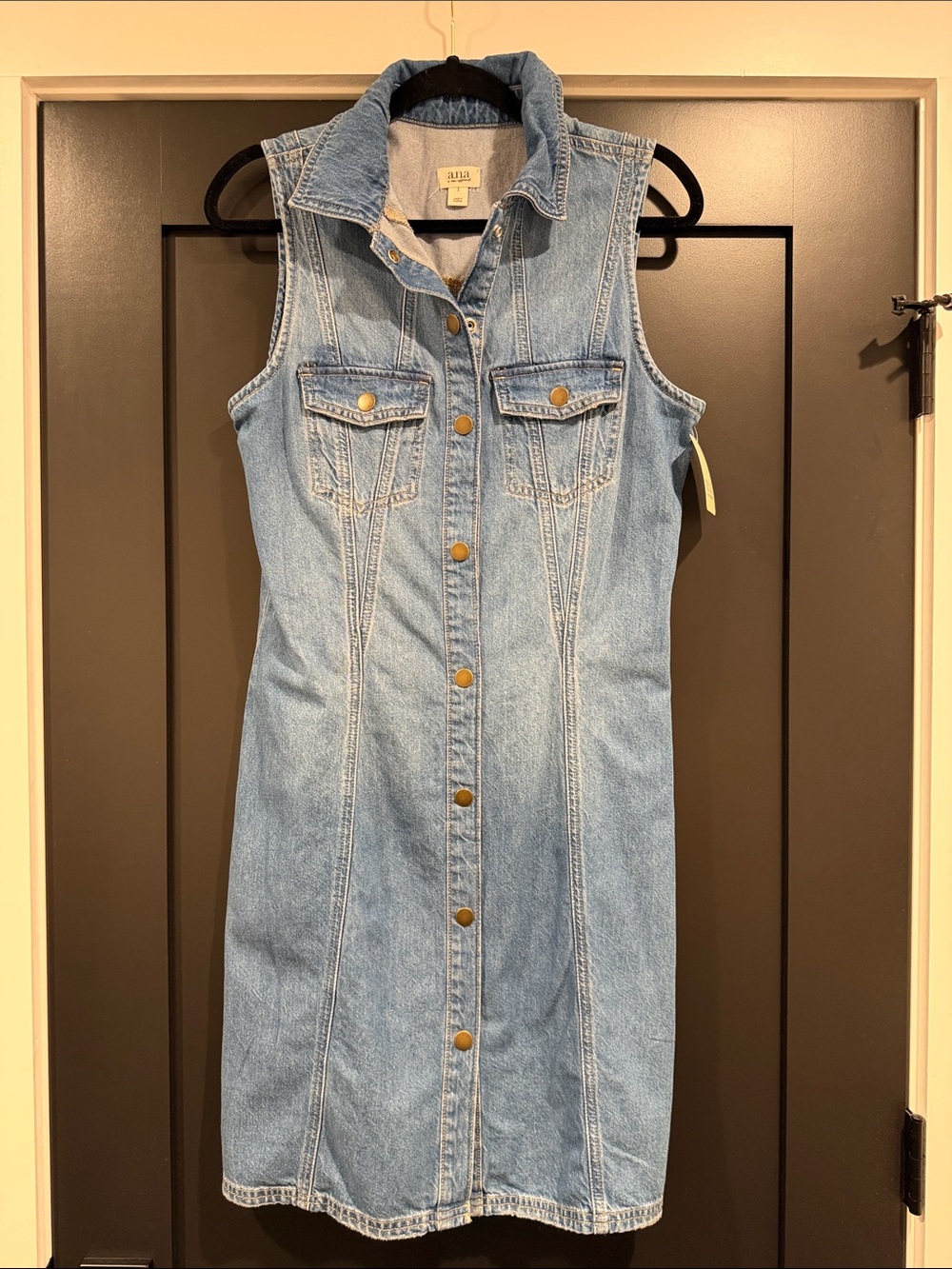a.n.a Light Blue Denim Button-Front Sleeveless Dress